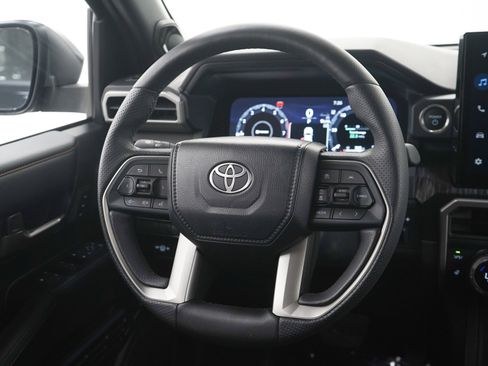 Certified 2026 Toyota 4Runner Platinum AWD/4WD image 17