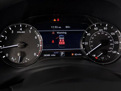 Used 2024 INFINITI QX80 Sensory AWD/4WD image 16