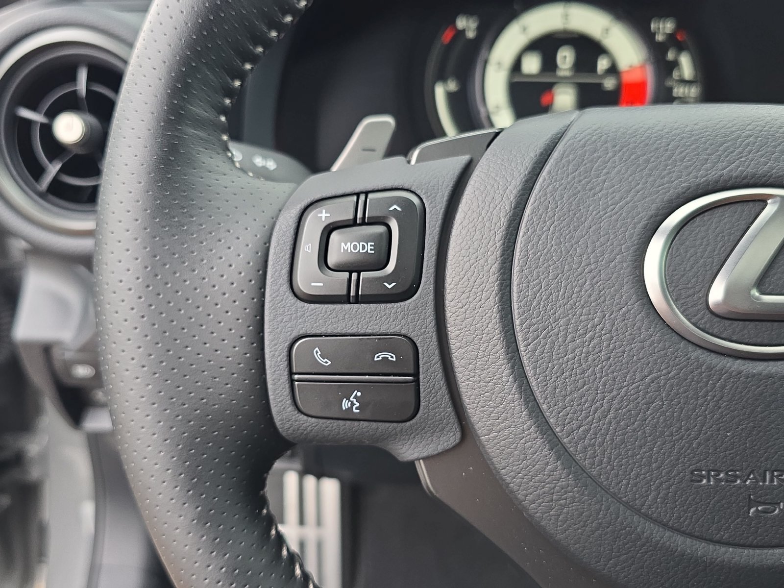 Used 2025 Lexus IS 500 RWD image 14