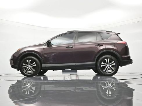 Used 2018 Toyota RAV4 LE FWD image 42