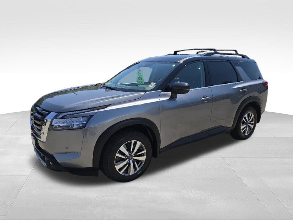 Used 2022 Nissan Pathfinder SL AWD/4WD image 8