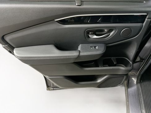 Used 2025 Honda Pilot EX-L image 25