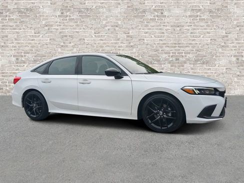 Used 2023 Honda Civic Sport image 1