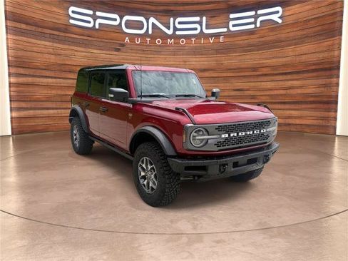 Certified 2025 Ford Bronco Badlands AWD/4WD image 9