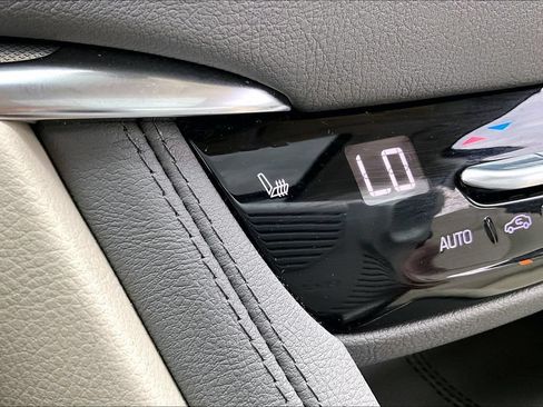 Used 2022 Cadillac XT5 Premium Luxury FWD image 24