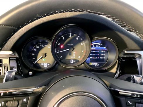 Certified 2026 Porsche Macan AWD/4WD image 29