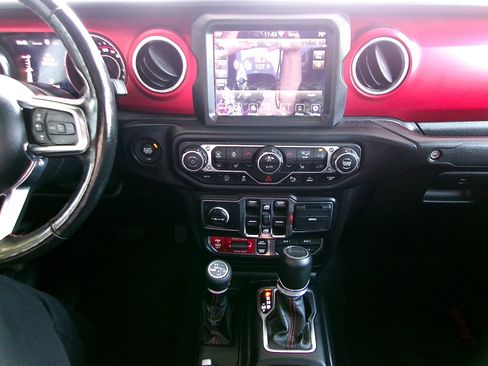 Used 2020 Jeep Gladiator Rubicon AWD/4WD image 14