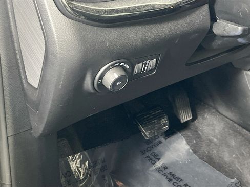 Used 2022 Jeep Compass Trailhawk w/ Trailhawk Convenience Group AWD/4WD image 10