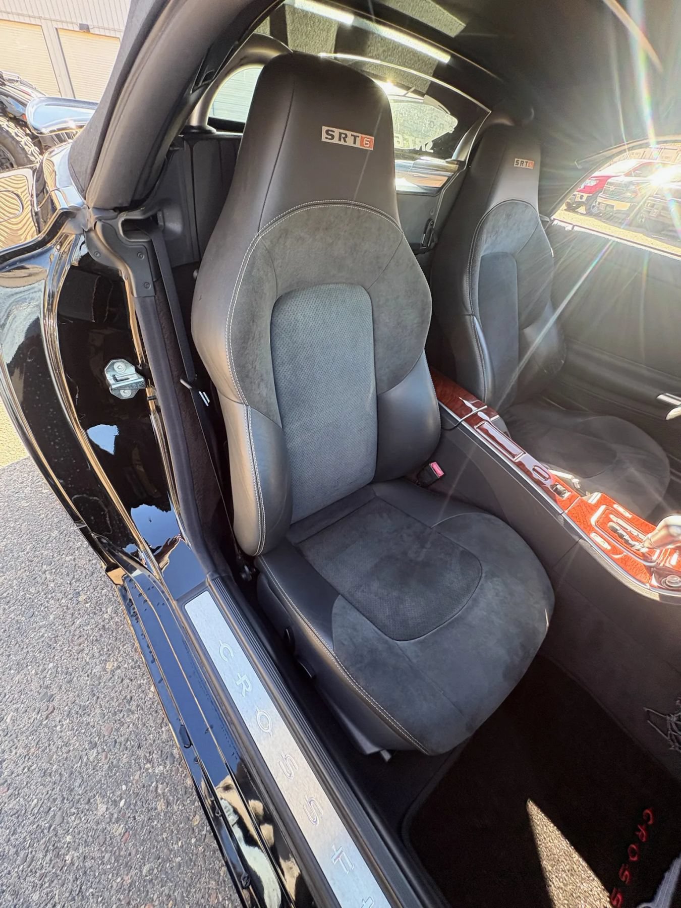 Used 2005 Chrysler Crossfire SRT-6 RWD image 29