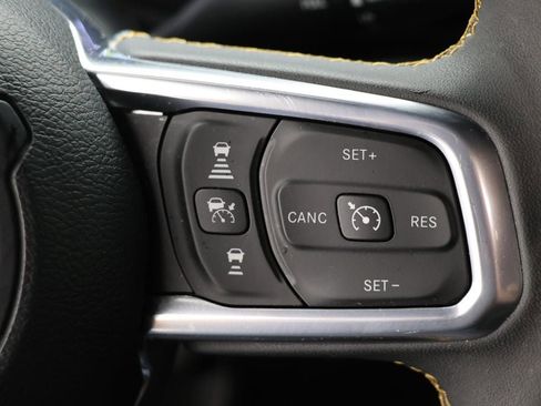 Used 2024 Jeep Wrangler Unlimited Sahara image 20