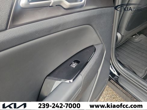 Certified 2025 Kia Sportage EX w/ Premium Package FWD image 13