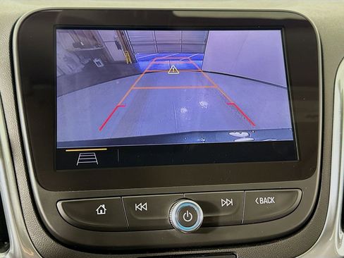 Used 2020 Chevrolet Equinox LT AWD/4WD image 23