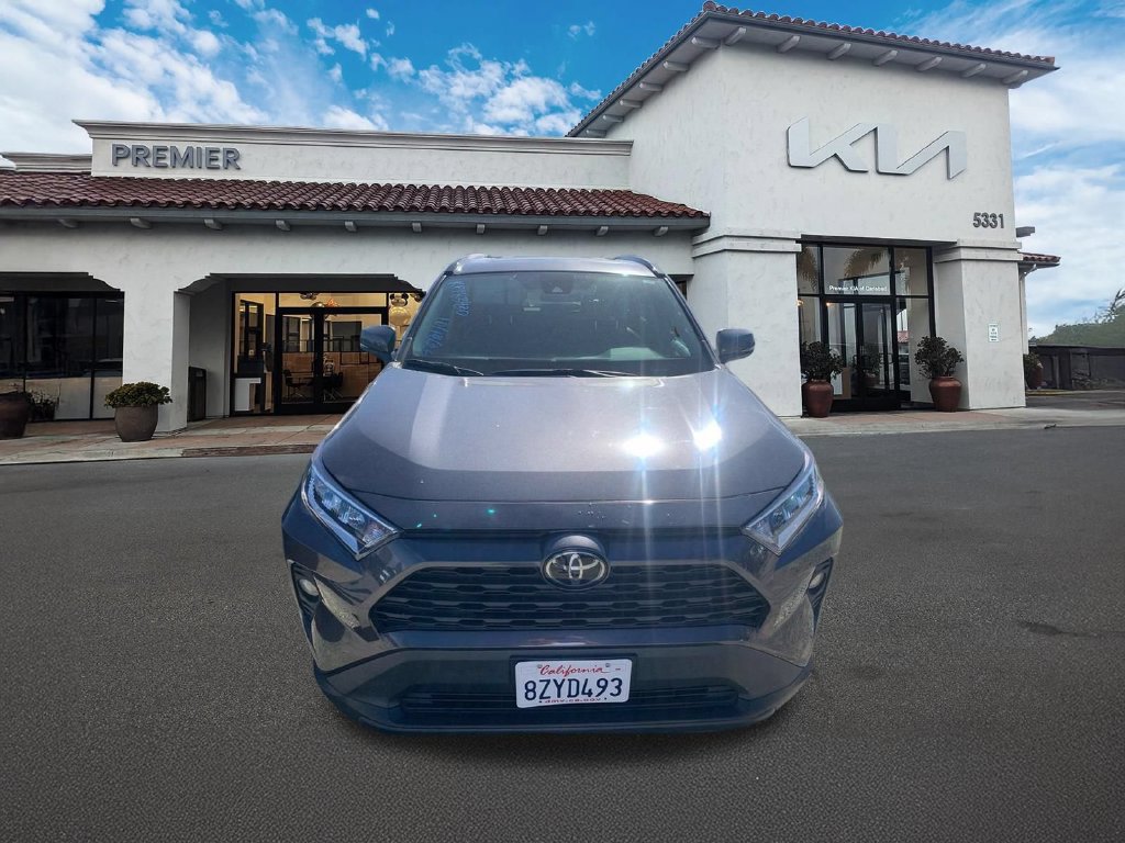 Used 2021 Toyota RAV4 XLE Premium FWD image 3