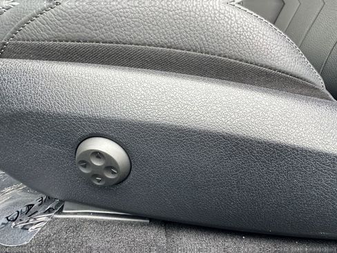 Used 2024 Mercedes-Benz CLE 300 4MATIC Coupe w/ AMG Line image 10