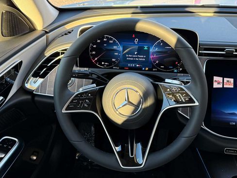 Certified 2025 Mercedes-Benz E 350 4MATIC Sedan image 20