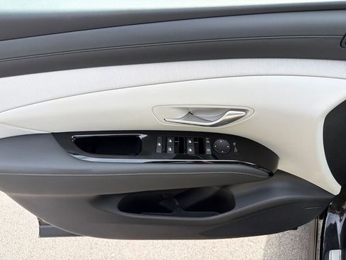 New 2026 Hyundai Tucson Limited FWD image 11