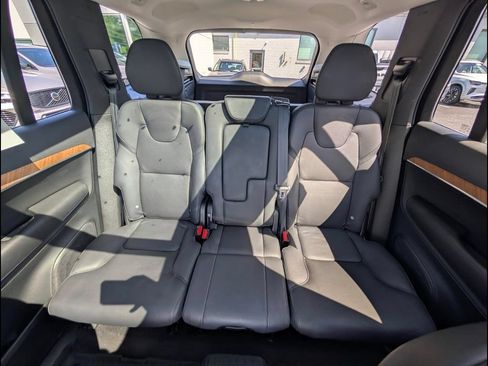 Certified 2024 Volvo XC90 B6 Plus w/ Protection Package AWD/4WD image 17