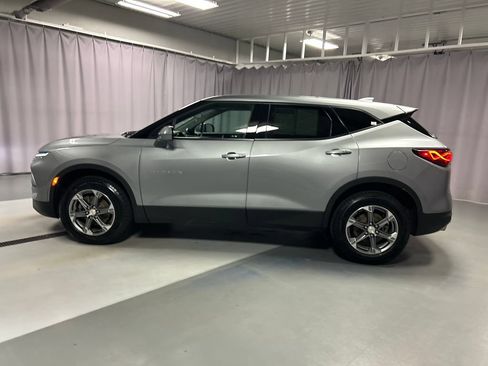 Used 2023 Chevrolet Blazer LT w/ Driver Confidence Package FWD image 4