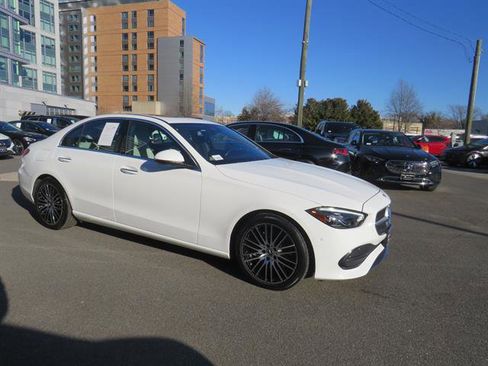 Used 2024 Mercedes-Benz C 300 4MATIC Sedan image 5