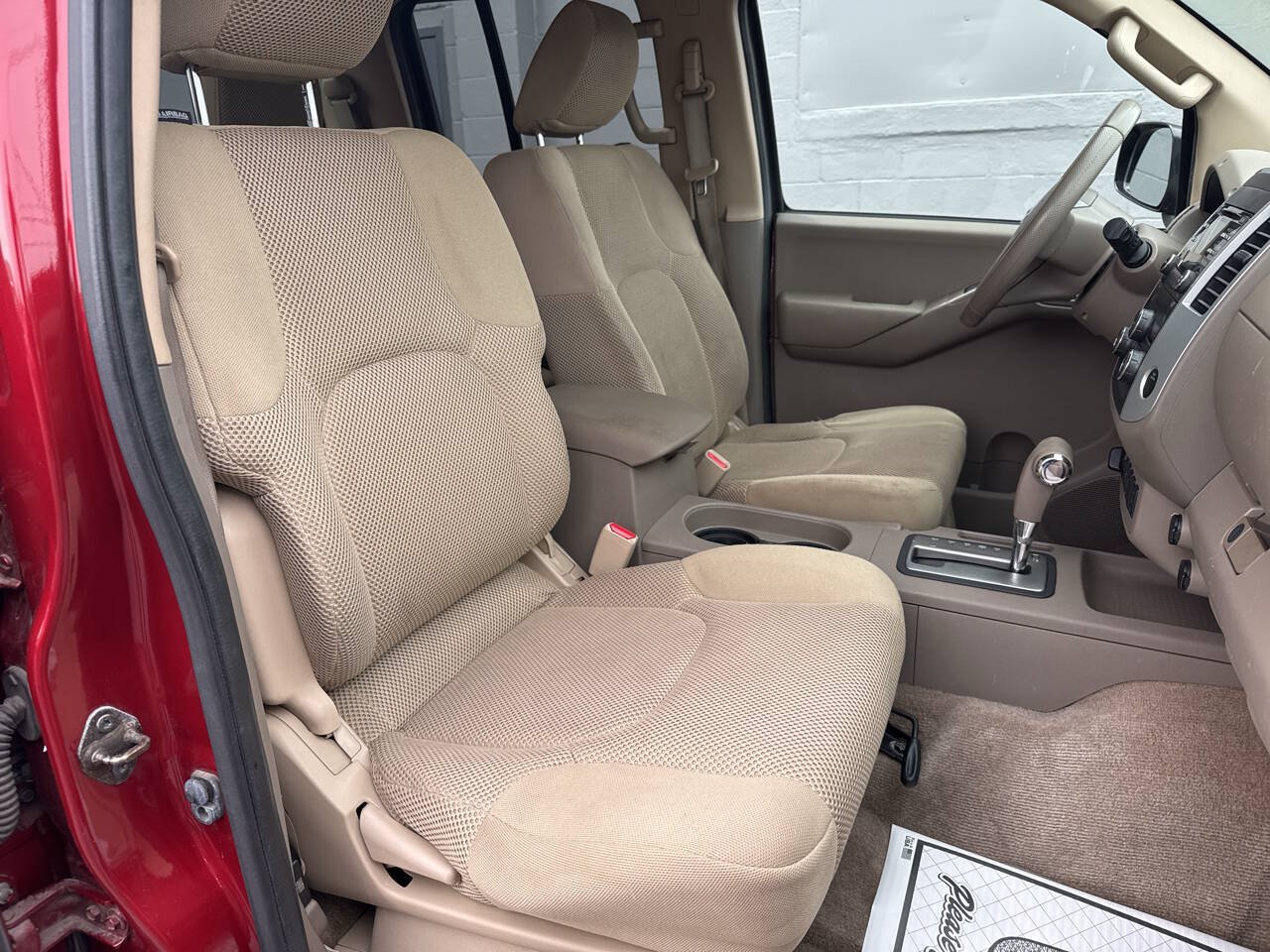 Used 2014 Nissan Frontier SV w/ SV Value Truck Package AWD/4WD image 24