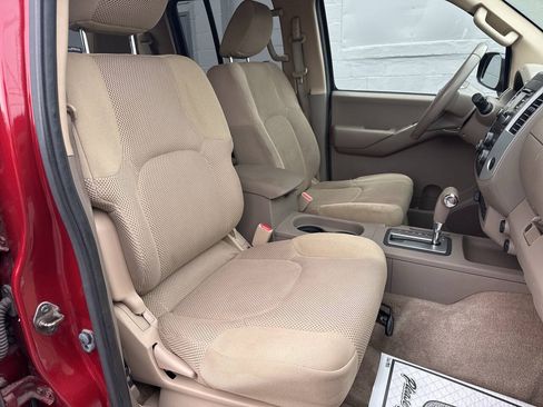Used 2014 Nissan Frontier SV w/ SV Value Truck Package AWD/4WD image 24
