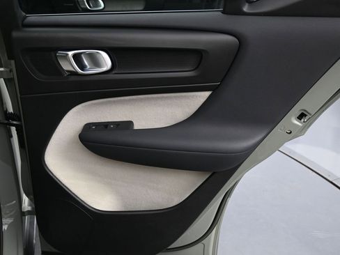 Certified 2023 Volvo XC40 B5 Plus w/ Driver Assist Package image 16