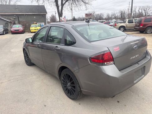 Used 2010 Ford Focus SES FWD image 8