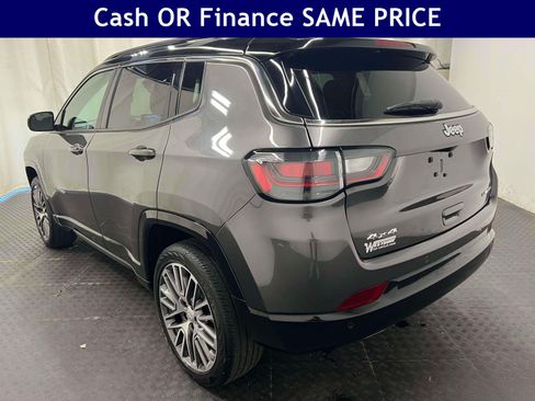 Certified 2023 Jeep Compass Limited w/ Elite Group AWD/4WD image 8