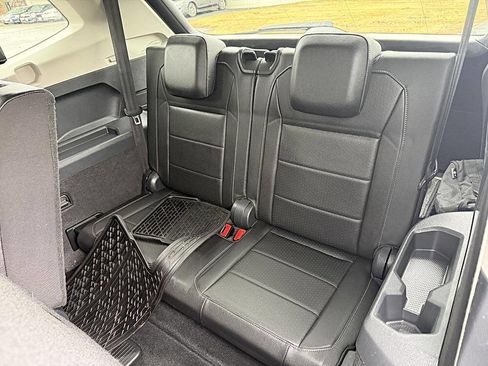 Used 2019 Volkswagen Tiguan SE w/ Panoramic Sunroof Package image 14