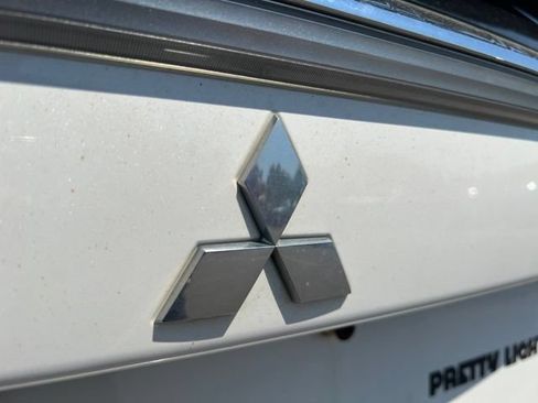 Used 2015 Mitsubishi Outlander SE AWD/4WD image 13