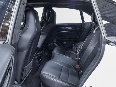 New 2025 Porsche Macan Turbo Electric AWD/4WD image 18