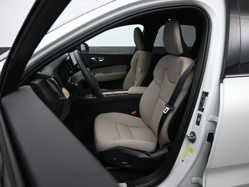 New 2026 Volvo XC60 B5 Plus w/ Protection Package Premier AWD/4WD image 20