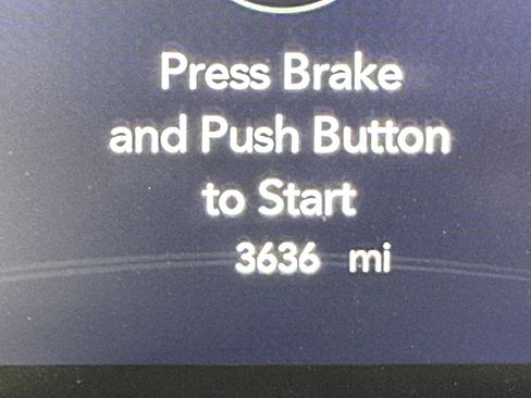 Used 2025 Chrysler Pacifica Select image 5