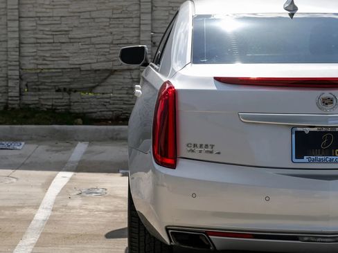 Used 2015 Cadillac XTS Platinum AWD/4WD image 38