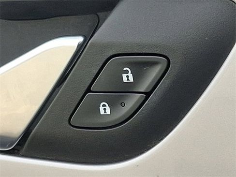 Used 2022 Chevrolet Blazer LT image 26