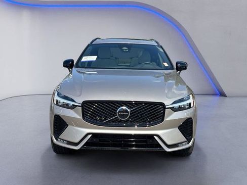 Used 2026 Volvo XC60 B5 Core w/ Climate Package AWD/4WD image 9