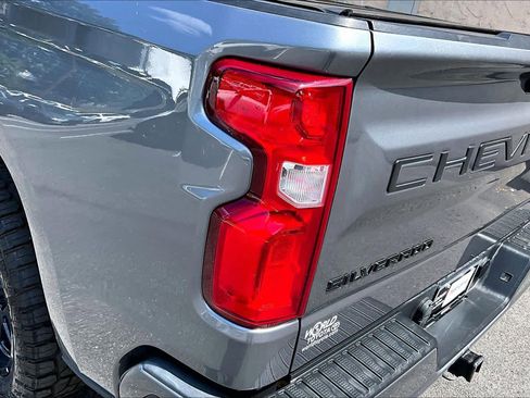 Used 2020 Chevrolet Silverado 1500 RST AWD/4WD image 28