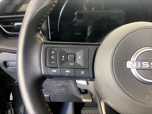 Used 2025 Nissan Kicks SR FWD image 22
