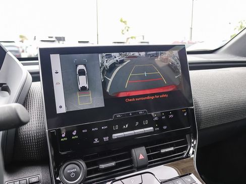 Certified 2023 Subaru Solterra AWD image 29