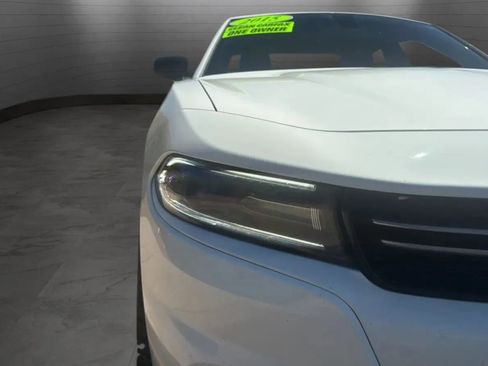 Used 2015 Dodge Charger SE RWD image 27