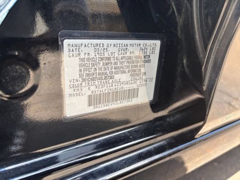 Used 2025 Nissan Versa SV FWD image 23