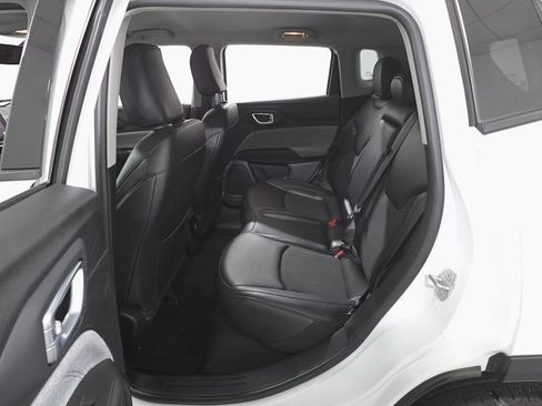 Used 2022 Jeep Compass Latitude image 22