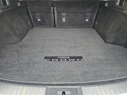 Used 2025 Toyota Crown Signia image 25