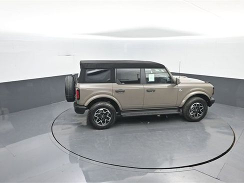 New 2026 Ford Bronco Outer Banks image 30