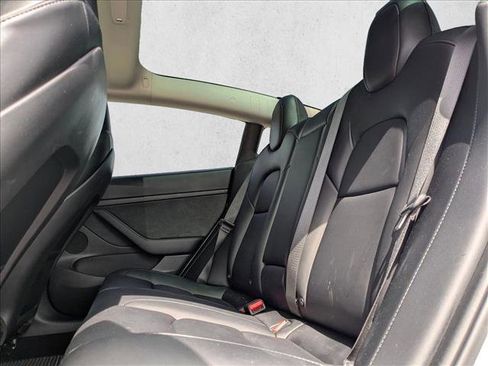 Used 2023 Tesla Model 3 Standard Range image 16