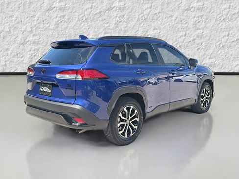 Used 2023 Toyota Corolla Cross AWD Hybrid image 3