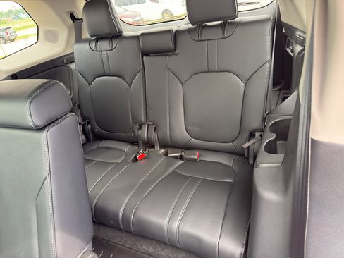 Used 2025 Honda Pilot Elite image 18