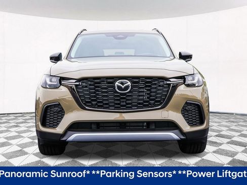 Used 2025 MAZDA CX-70 Plug-In Hybrid w/ Premium Pkg image 11