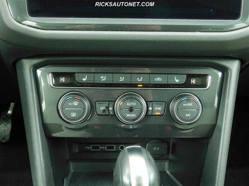 Used 2019 Volkswagen Tiguan SEL image 13