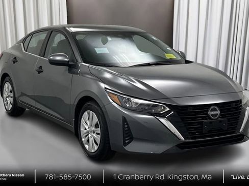 Used 2024 Nissan Sentra S image 3